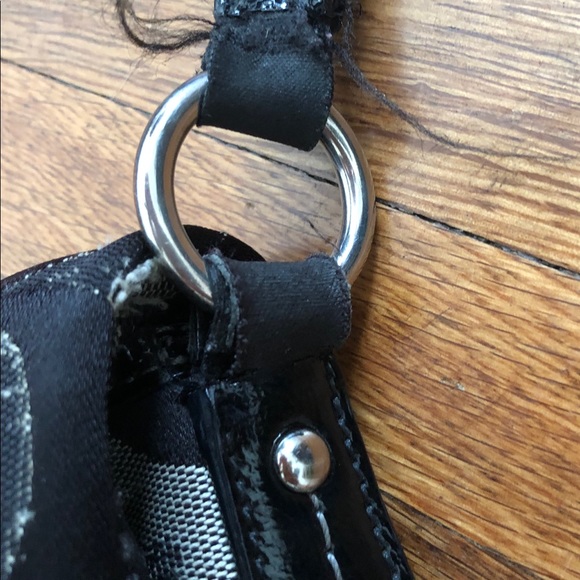 *VERY LOVED* COACH Daisy Gray & Black Crossbody - Picture 4 of 9